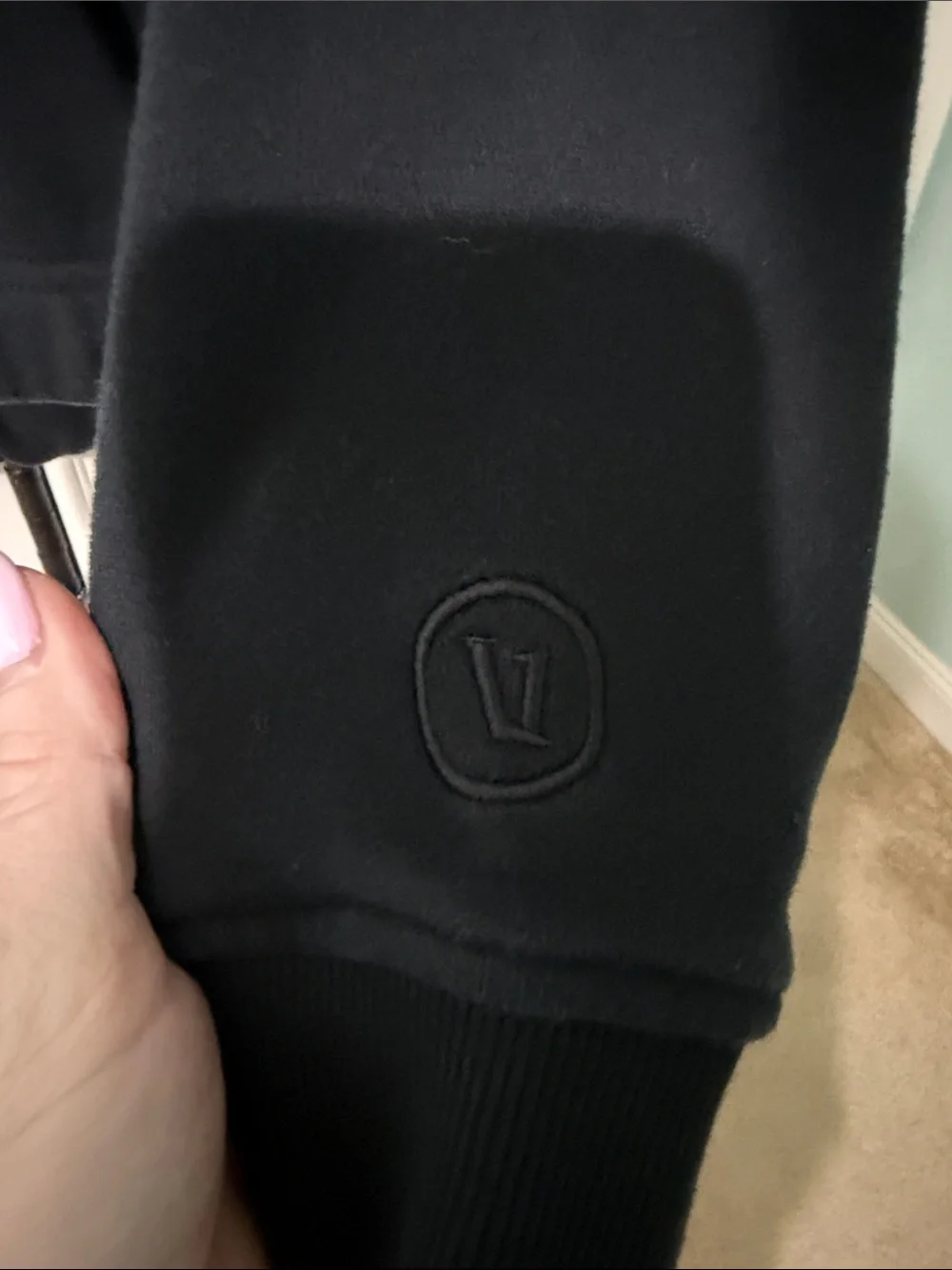 Vuori Black Crewneck Sweatshirt